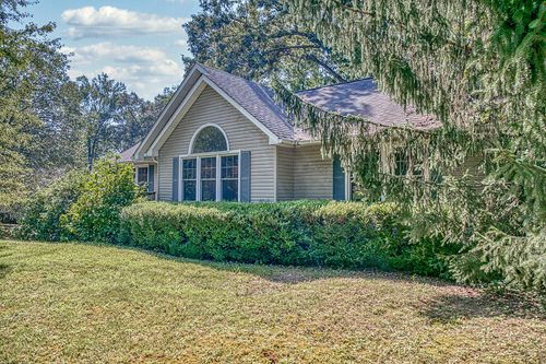 1737 Heathrow Dr, Cookeville, TN, 38506-5557 | Card Image