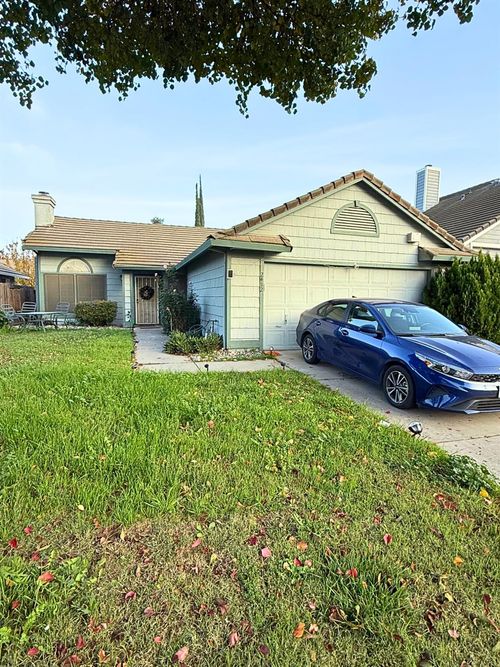 2412 Ustick Rd, Modesto, CA, 95358-6961 | Card Image