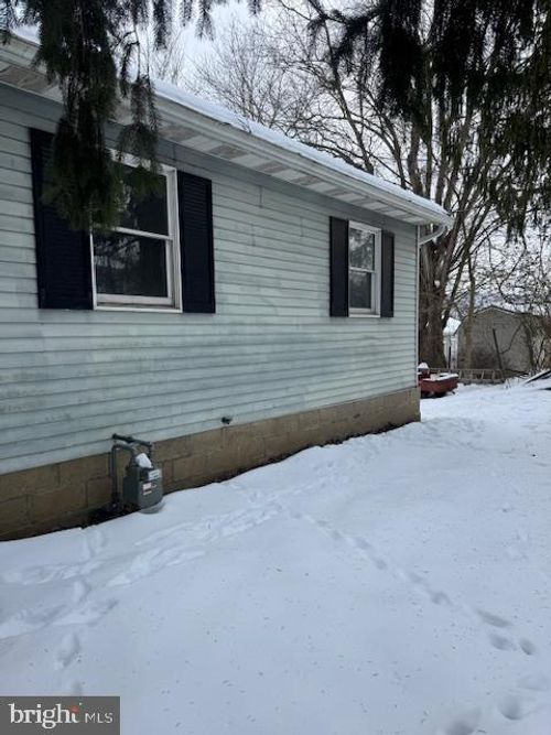 11 N Highland Ave, MOUNDSVILLE, WV, 26041-1122 | Card Image