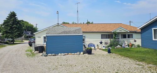 7152 Hillcrest Dr, Lakeport, MI, 48059-1931 | Card Image
