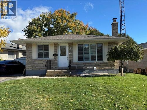 {{alt}} | Card Image