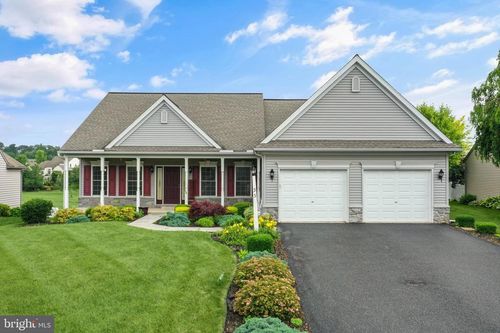 33 Apple Blossom Ln, WOMELSDORF, PA, 19567-7024 | Card Image