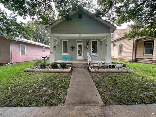 414 E 6th St, Concordia, KS, 66901-3002 | Card Image