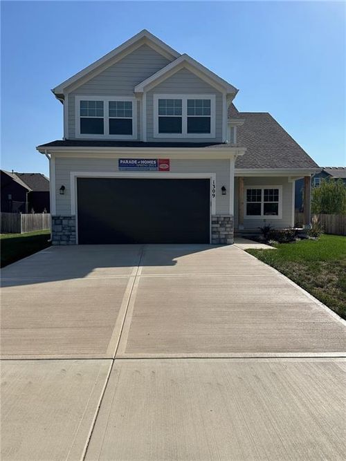 1309 N 4th St E, Louisburg, KS, 66053-6461 | Card Image