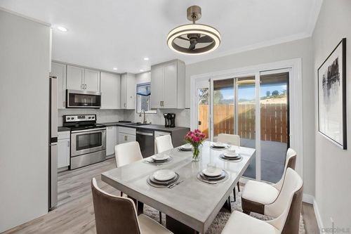 8009 Calle Fanita, Santee, CA, 92071-3931 | Card Image