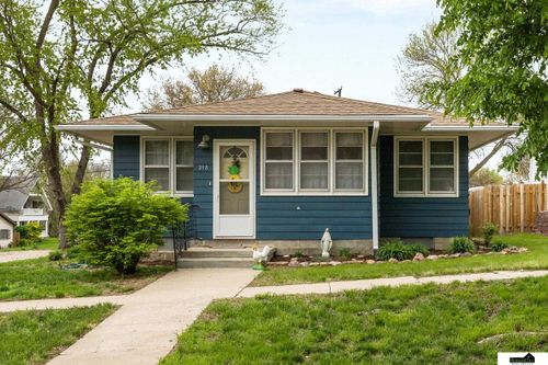 213 W Church St, Cook, NE, 68329-7733 | Card Image