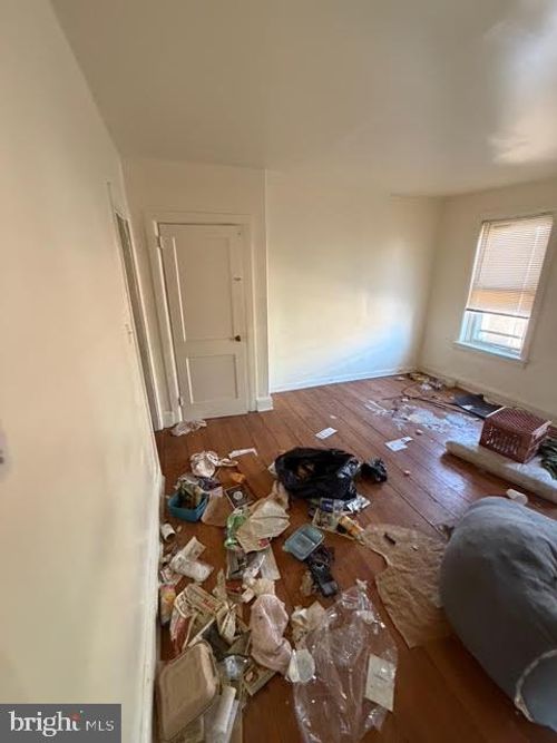 DUPLEX ON E 11th Street, WILMINGTON, DE, 19801 | Card Image