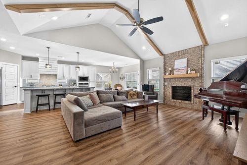 925 Pergola, Tontitown, AR, 72762-3218 | Card Image