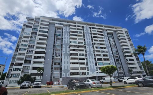 2-a-Laguna Ave. Cond. Laguna Gardens Iii, Carolina, PR, 00979 | Card Image