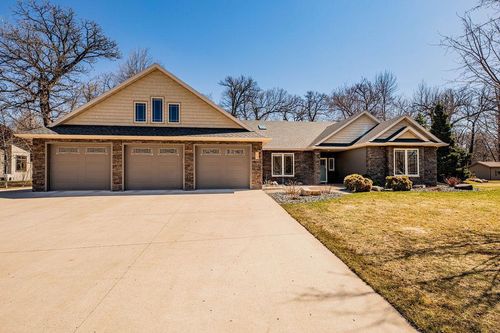 118 W Beaton Dr, West Fargo, ND, 58078-2657 | Card Image