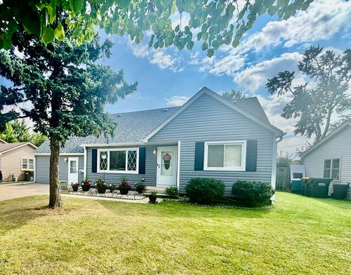 6737 104th Pl, Chicago Ridge, IL, 60415-1743 | Card Image