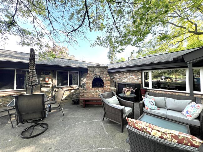 Great location for entertaining | Image 45