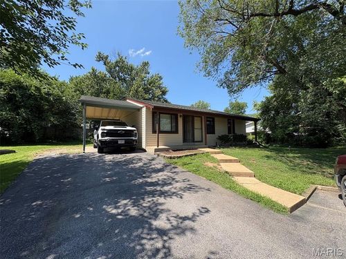 34 Orchard Hills Dr, Saint Peters, MO, 63376-2752 | Card Image