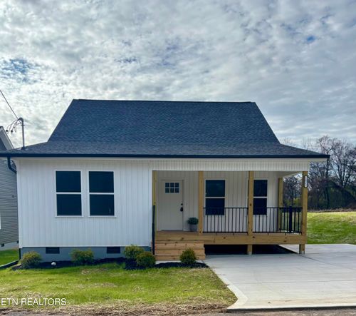 1023 Claude Rd, Knoxville, TN, 37914-5624 | Card Image