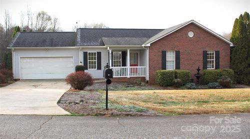 711 Braemore Ct Nw, Conover, NC, 28613-9609 | Card Image