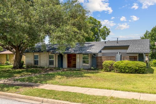 13147 Rosser Rd, Farmers Branch, TX, 75244-5440 | Card Image