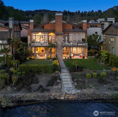 4255 Williams Ave N, Renton, WA, 98056-2172 | Card Image