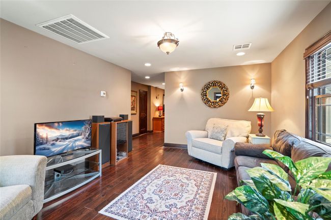 Sitting Room | Image 22