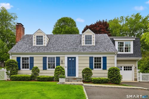 182 Hollow Tree Ridge Rd, Darien, CT, 06820-4020 | Card Image