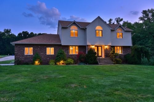 13 Bryan Ct, Wayne, NJ, 07470-6259 | Card Image