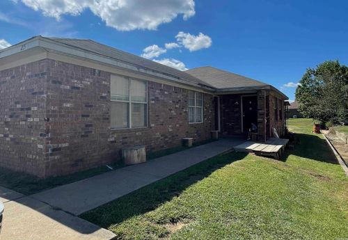 215 S Ash St, Conway, AR, 72034-6905 | Card Image