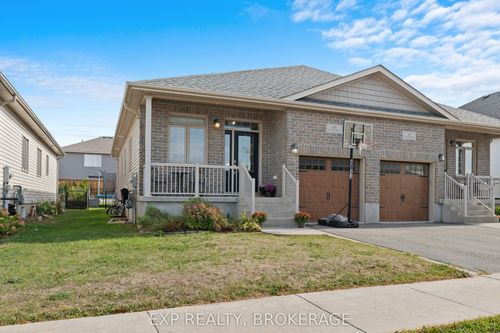 {{alt}} | Card Image