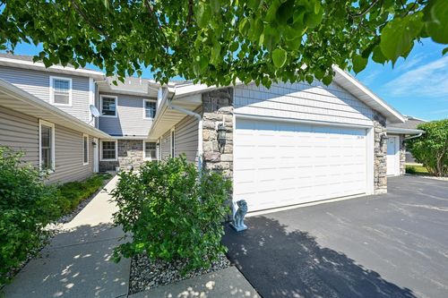 201-208 Potter Road, Elkhorn, WI, 53121 | Card Image