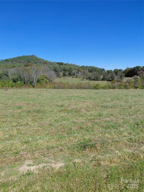 000 Collins Rd, Hamptonville, NC, 27020 | Card Image