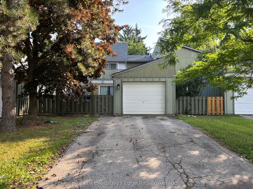 322 Scottsdale Dr, Guelph, ON, N1G2K8 | Card Image