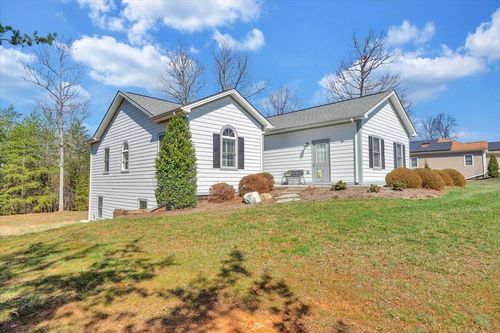 1034 Joffrey Dr, Huddleston, VA, 24104-3606 | Card Image