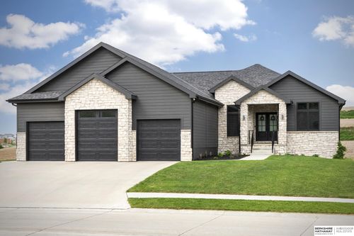 12414 N 161st Ave, Bennington, NE, 68007-5621 | Card Image