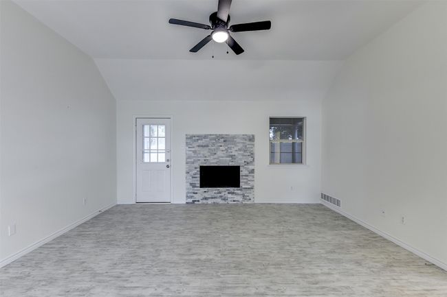 408 Tara Ln, House other with 3 bedrooms, 2 bathrooms and null parking in Red Oak TX | Image 11