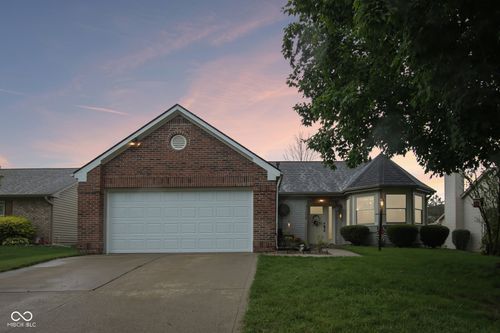 12428 Winding Creek Ln, Indianapolis, IN, 46236-9368 | Card Image