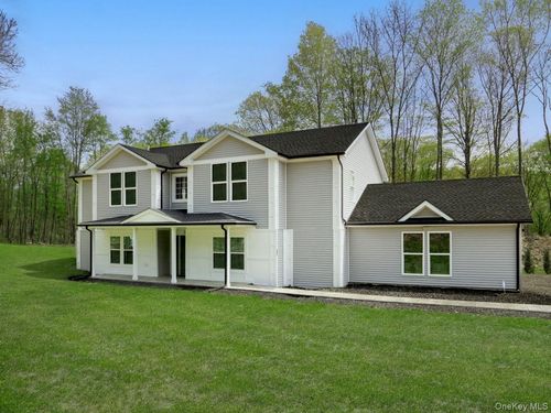 82 Hampton Rd, Marlboro, NY, 12542-5909 | Card Image