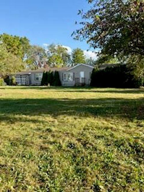 2208 E St, Laporte, IN, 46350-5054 | Card Image