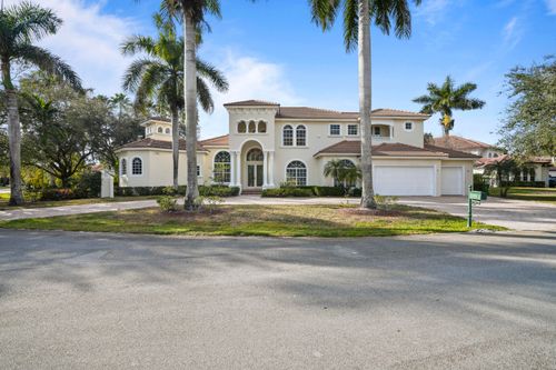 3201 E Stonebrook Cir, Davie, FL, 33330-1219 | Card Image