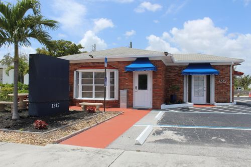 3-1315 N Dixie Hwy, Lake Worth Beach, FL, 33460-1805 | Card Image