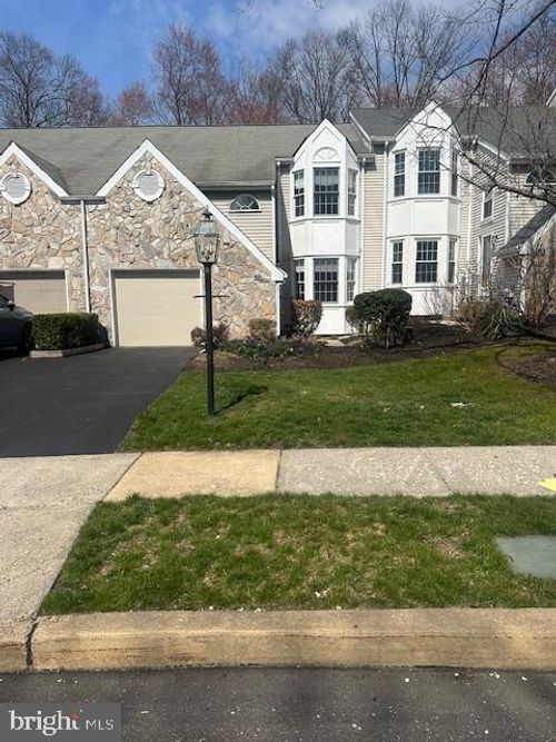 23 Bogey Cir, DOYLESTOWN, PA, 18901-2877 | Card Image