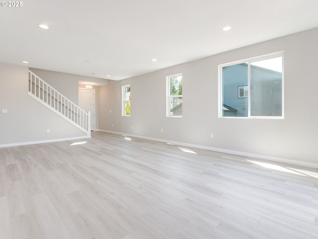 2111 Ne Ridge Run Ln, House other with 5 bedrooms, 4 bathrooms and 3 parking in Estacada OR | Image 8