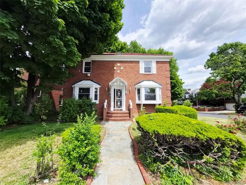 8019 Utopia Pkwy, Jamaica, NY, 11432-1307 | Card Image