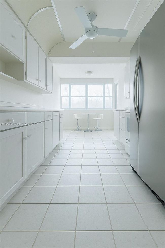 PH-1 - 100 Golden Isles Dr, Condo with 1 bedrooms, 2 bathrooms and null parking in Hallandale Beach FL | Image 6