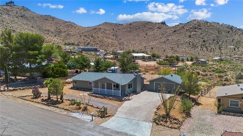3320 W Chea Dr, Golden Valley, AZ, 86413-9686 | Card Image