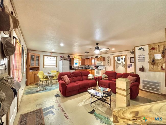 604 N 14 Th St, House other with 3 bedrooms, 3 bathrooms and null parking in Port O Connor TX | Image 8