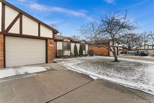 5442 Stanford Ct, Warren, MI, 48091-3838 | Card Image