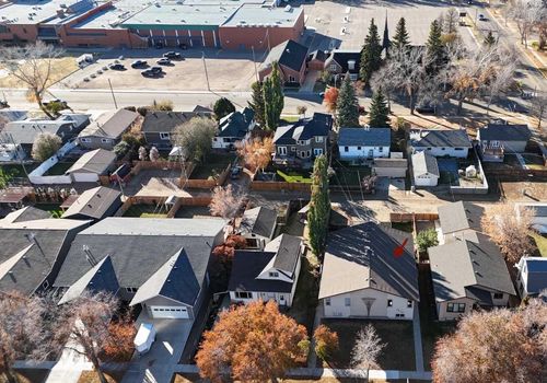 4916A 53 St, Stettler, AB, T4K1A8 | Card Image