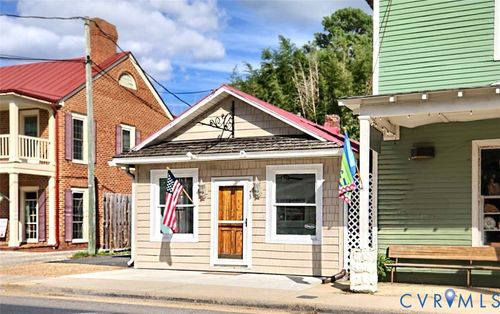 55 Cross St, Urbanna, VA, 23175-2039 | Card Image