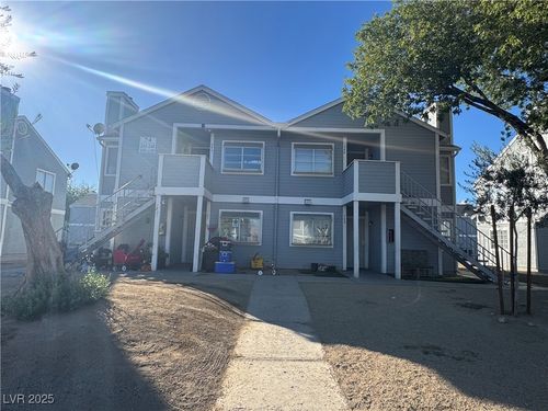 1901 Dwarf Star Dr, Las Vegas, NV, 89115-6390 | Card Image