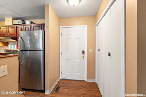 unit-19b-8641 Blackberry St, Anchorage, AK, 99502-7413 | Card Image