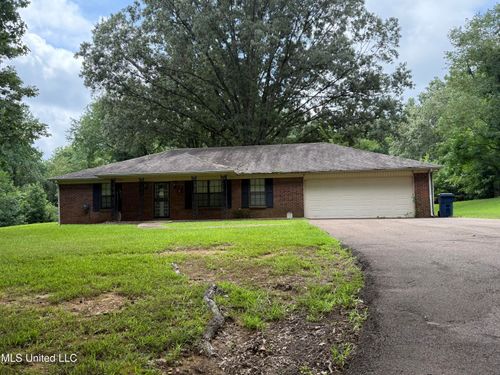 3145 Star Landing Rd, Nesbit, MS, 38651-9396 | Card Image