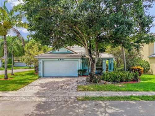 2957 Quail Run Ln, Davie, FL, 33328-6767 | Card Image
